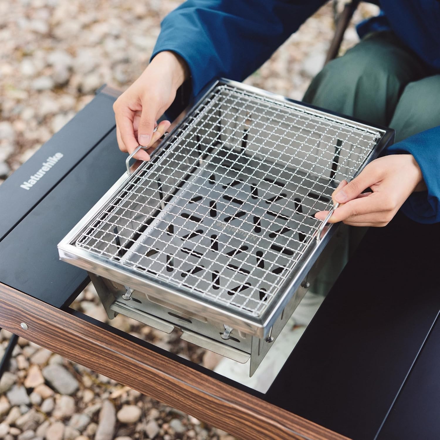 Naturehike キャンプ用チャコールグリル IGTテー - Camping Outdoor Cooking Table のレビューと価格