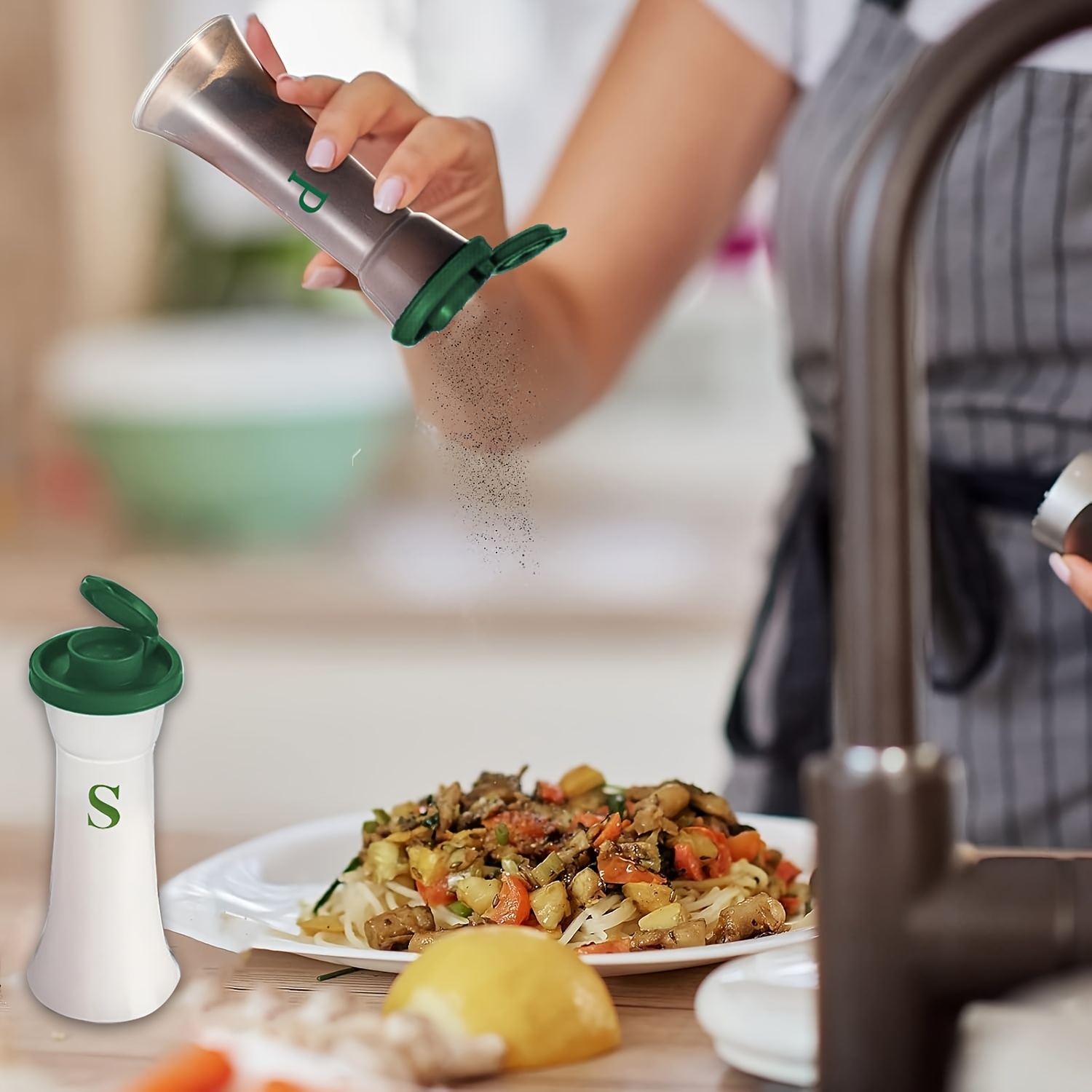 蓋付き大型塩コショウ入れ2個セット - 家庭のキッチン、レス - Camping Cooking Kits のレビューと価格