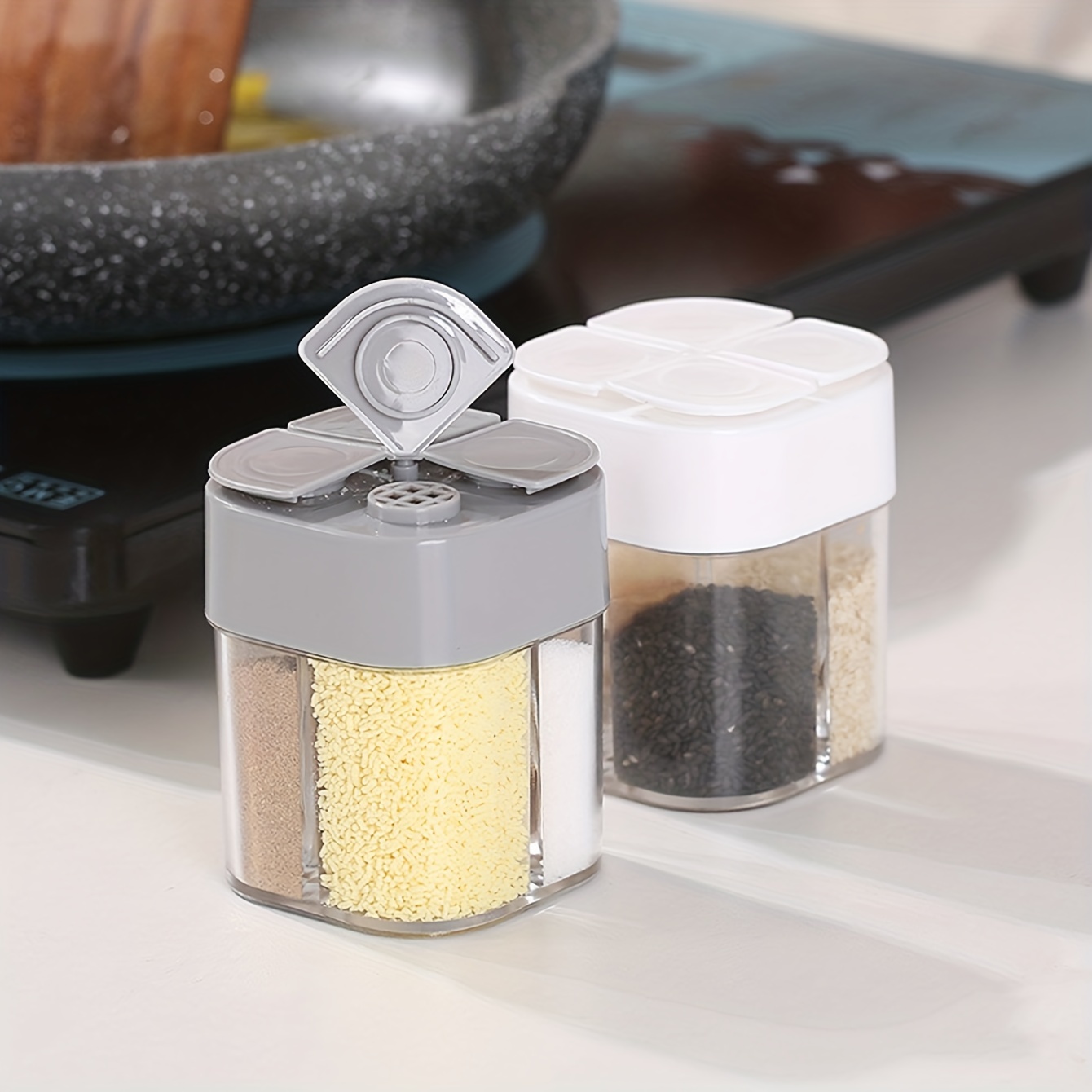 4in1 キャンプ調味料シェーカー 多目的スパイスジャー 蓋 - Camping Cooking Container のレビューと価格